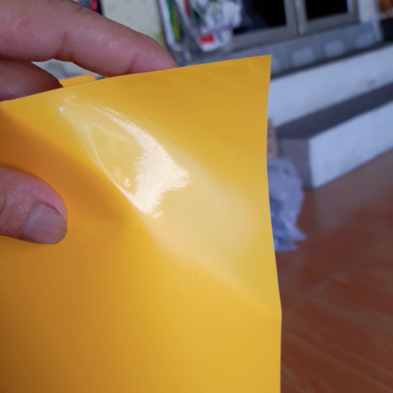 Decal vàng dán xe máy,oto,điện thoại,laptop và vật dụng khác