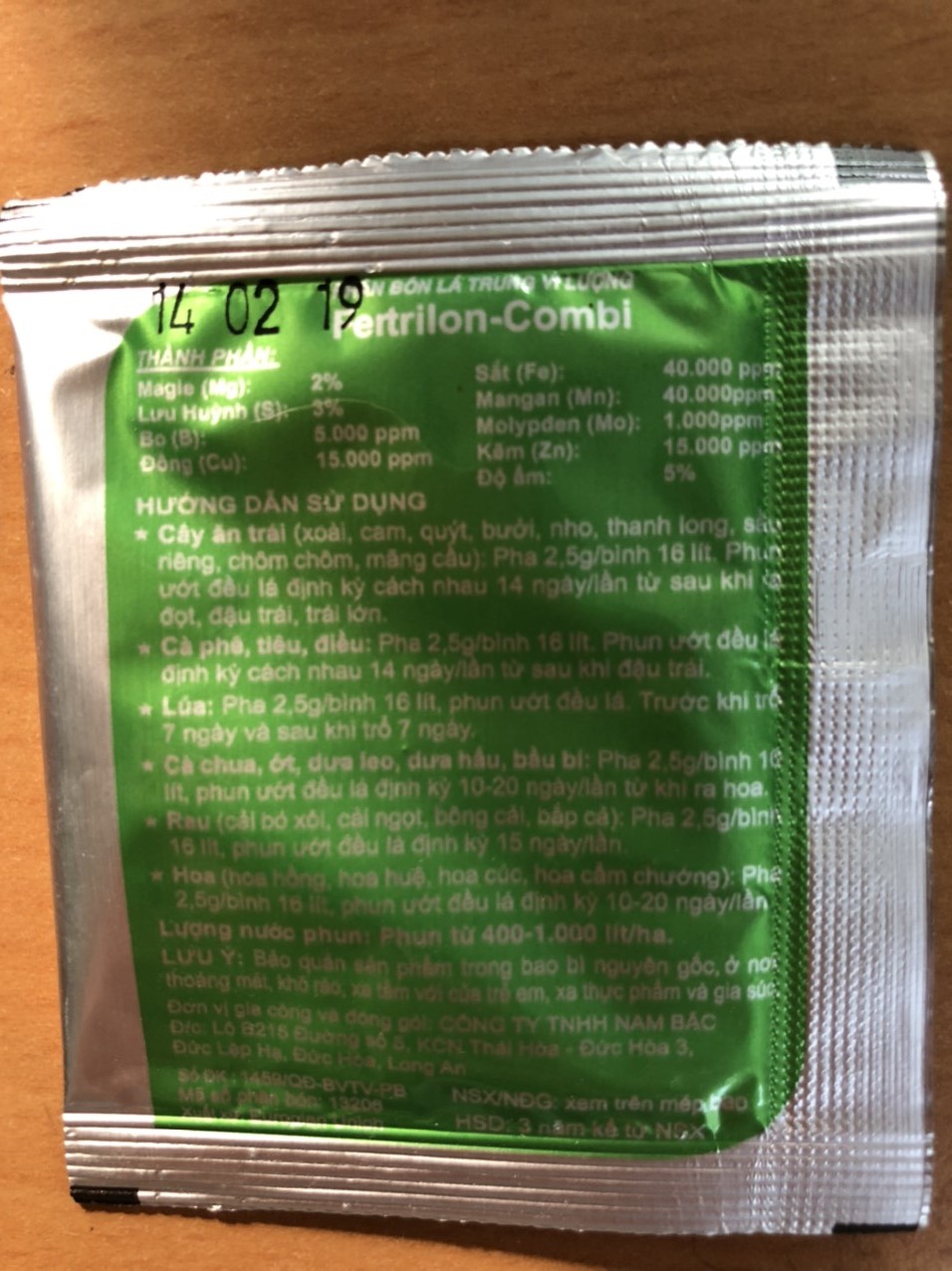 Phân bón tưới/phun vi lượng Fetrilon-Combi BM Đức. Gói 2,5g