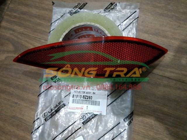 Đèn phản quang cản sau toyota rush chính hãng