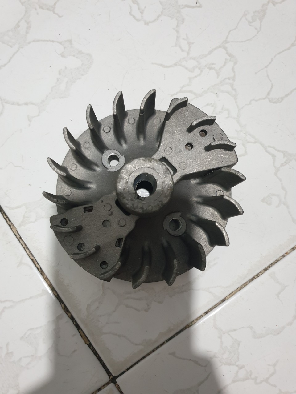 [HCM]Mâm lửa (vô lăng) máy cắt cỏ 2 thì