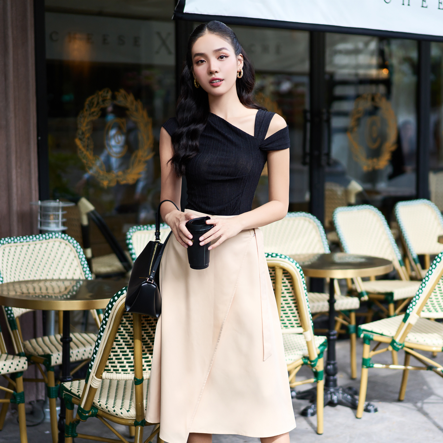 Áo thun Maybi ôm sọc vai lệch kiểu