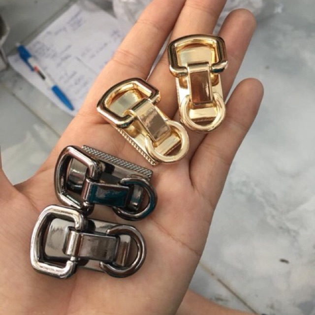 Chốt D Đôi gắn túi xách