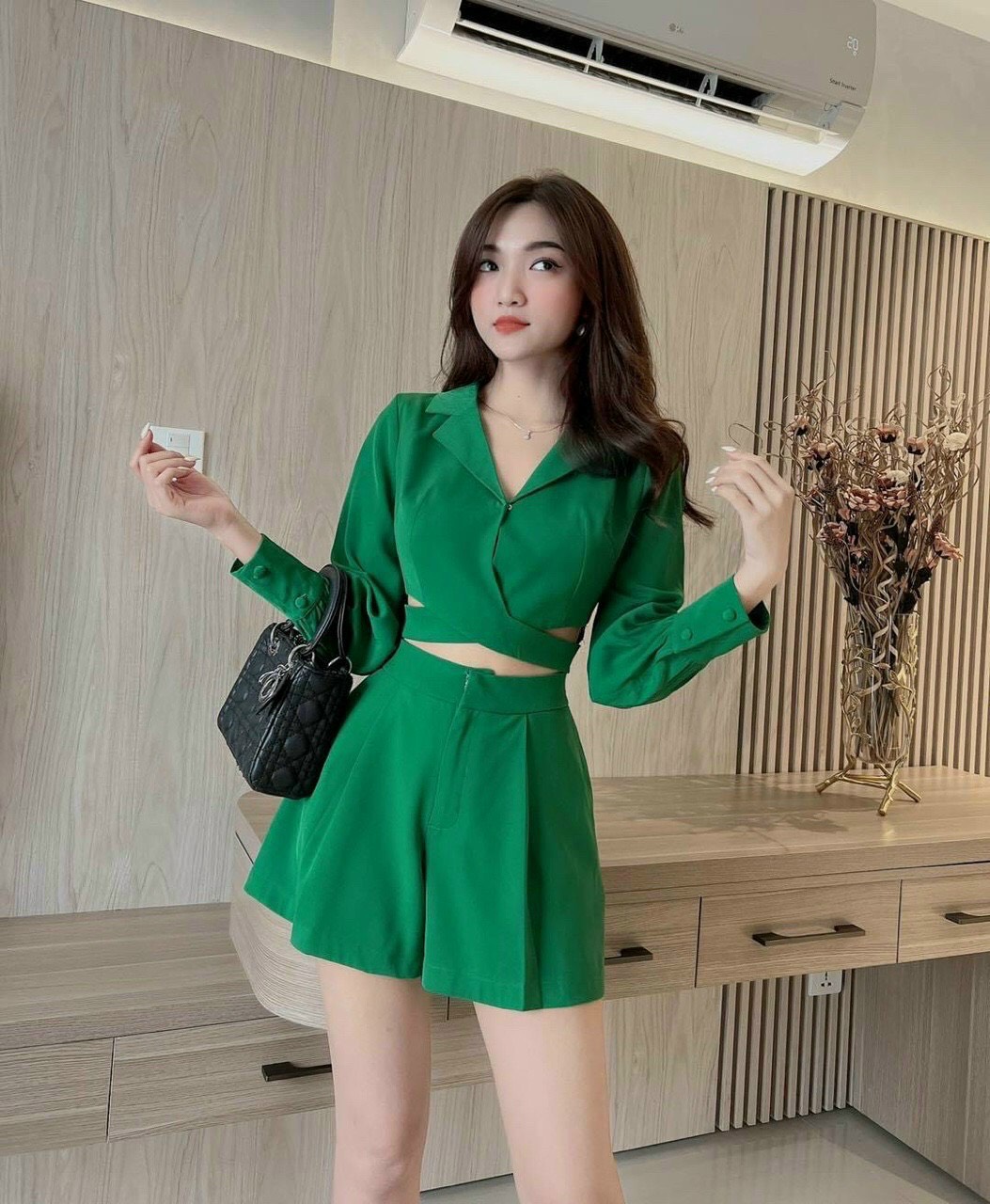 Set bộ vest công sở, set bộ nữ áo vest dài tay cột dây eo quần đùi, set tay phồng đan dây ôm eo, quần xòe giả váy trẻ trung, cá tính