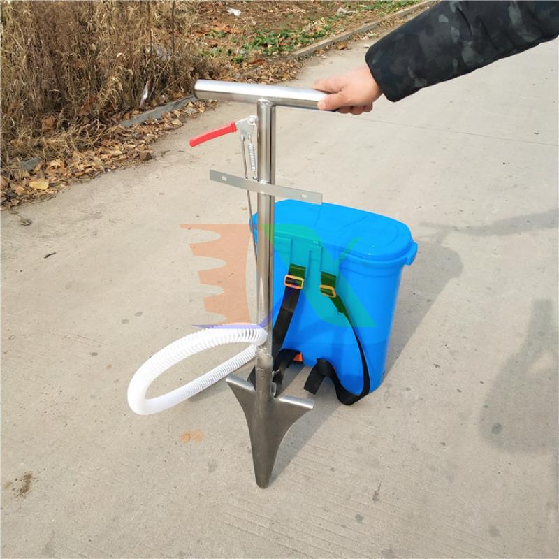 Xẻng bón phân dạng thùng chứa TMP-03, Dụng cụ bón phân Inox đeo lưng, Máy bón phân
