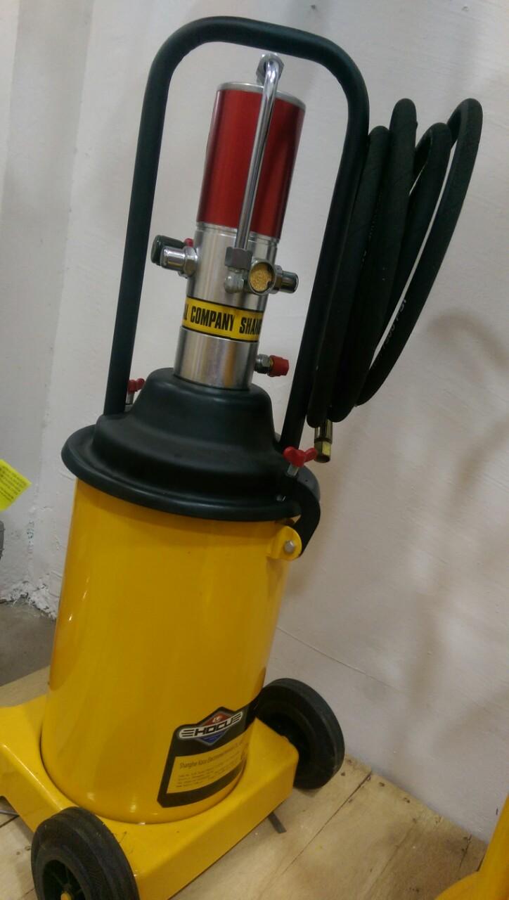[HCM]MÁY BƠM MỠ KHÍ NÉN 12L-Kocu GZ3
