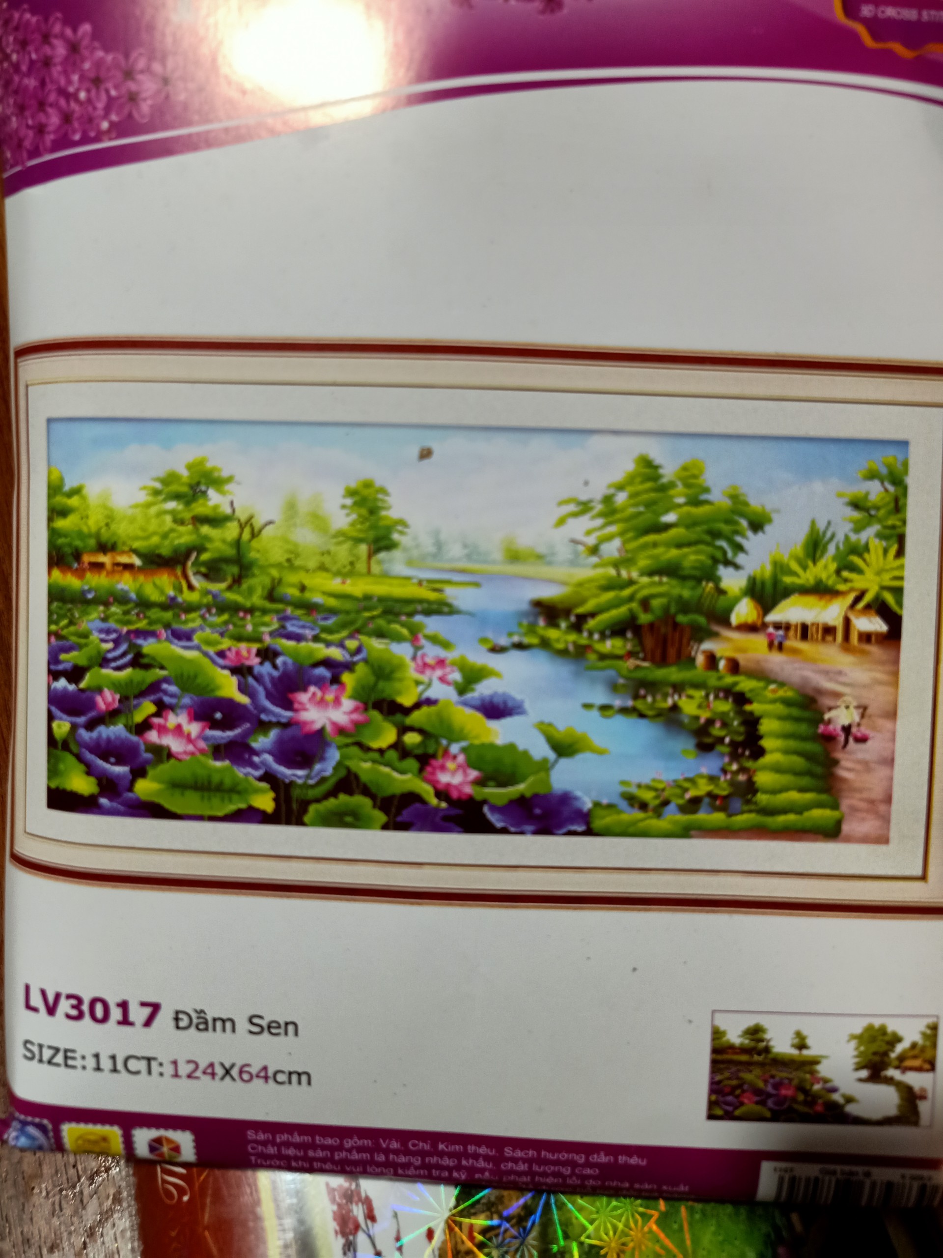 Tranh thêu chữ thập phong cảnh làng quê