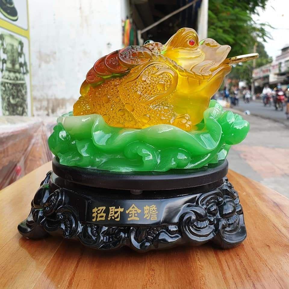 Cóc vàng ngậm tiền phong thủy ngang