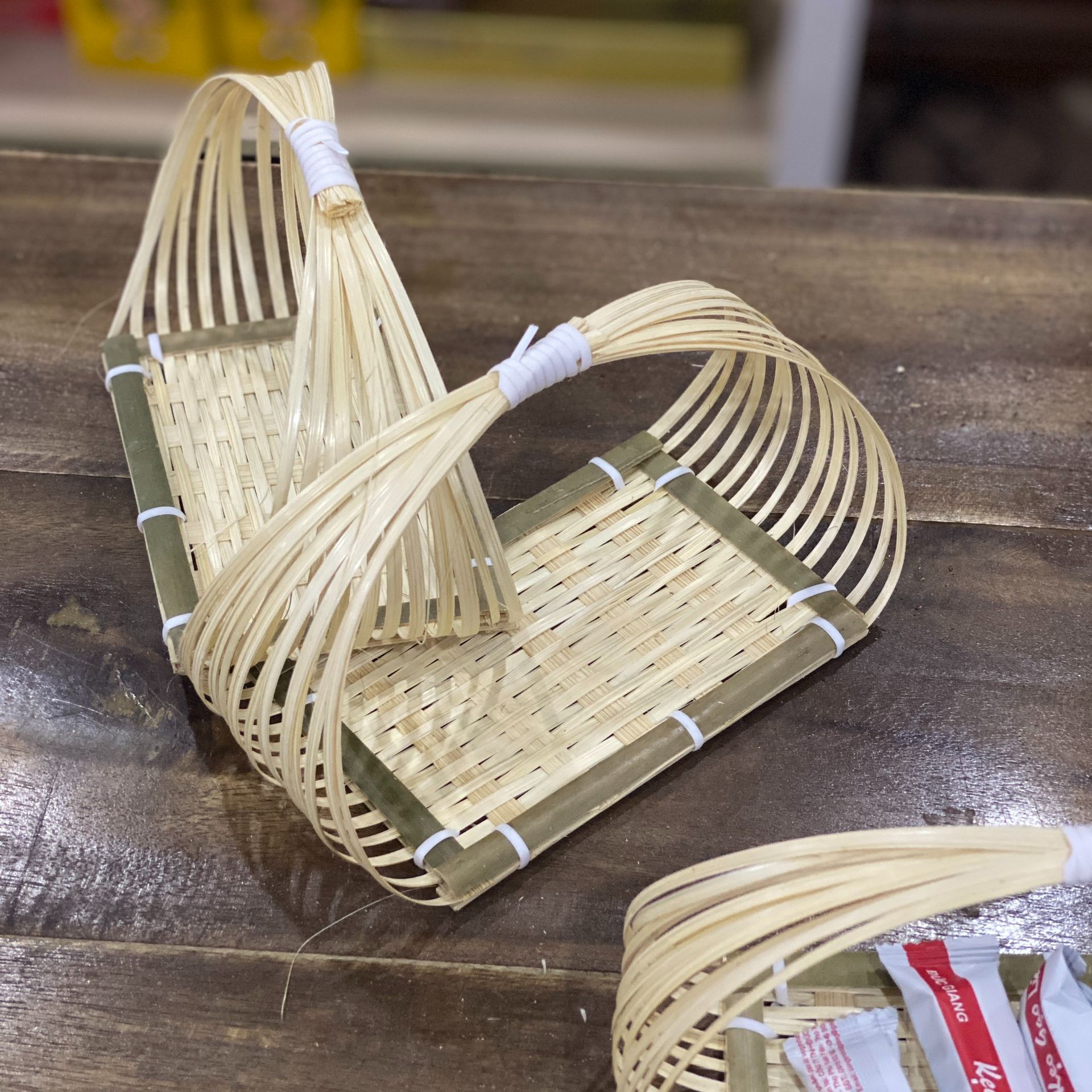 Giỏ tre, sản phẩm trang trí từ tre Bemiao