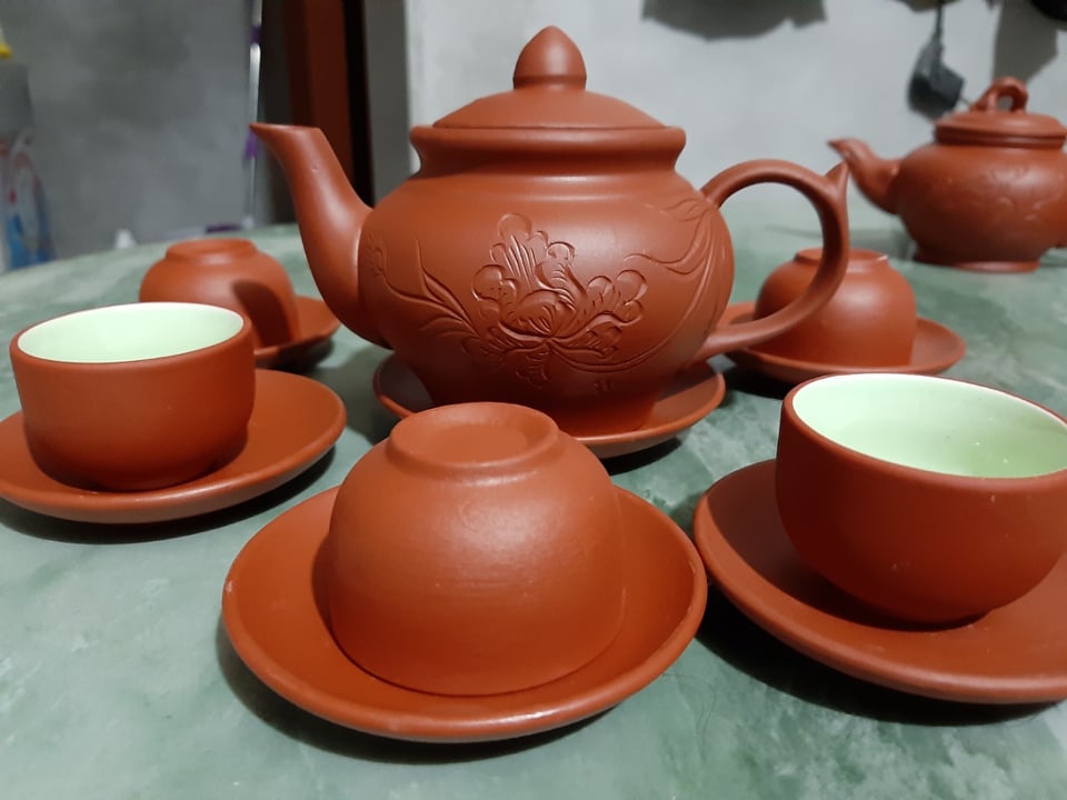Bộ ấm chén trà Bát Tràng mẫu mới màu nâu đỏ