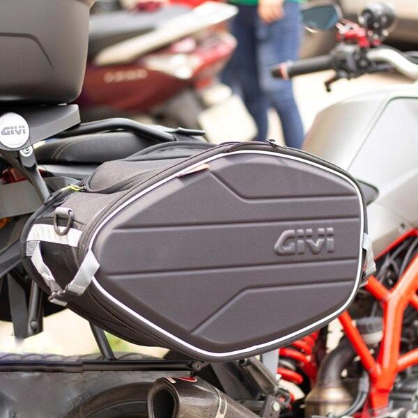 Túi Đôi Givi EA101B Treo Yên Xe Máy