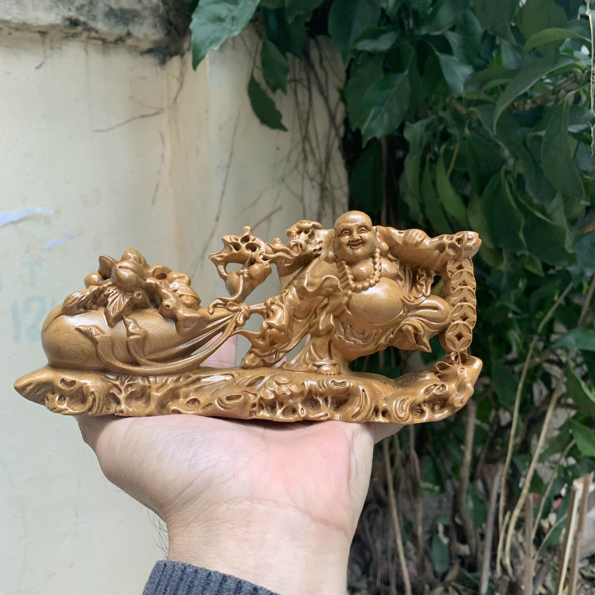 Tượng phật di lặc gỗ bách xanh