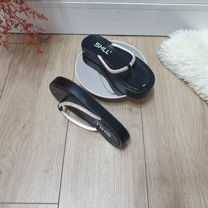 DÉP KẸP QUAI XOÀN SIÊU SANG
