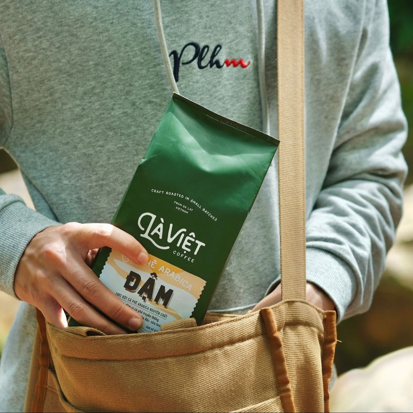 Cà Phê Bột LÀ VIỆT ĐẬM 100% Arabica 500g Vị Đắng, Đậm