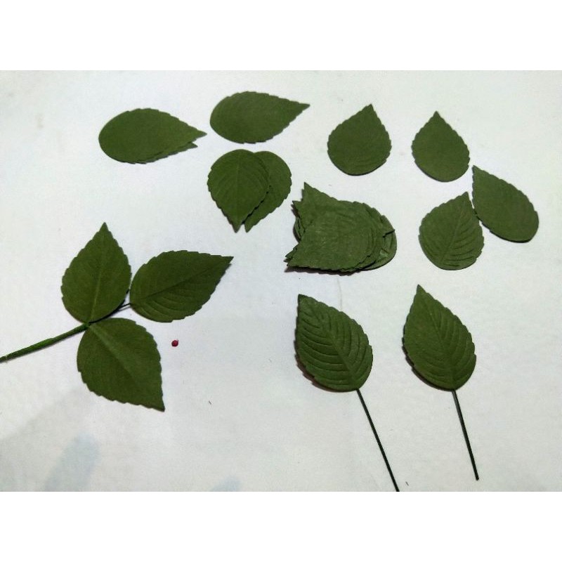 Lá hồng cắt sẵn có gân 100 lá rời