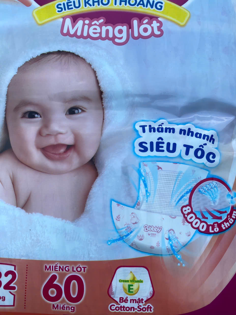 Miếng lót cho bé sơ sinh Bobby Newborn 2-60 miếng