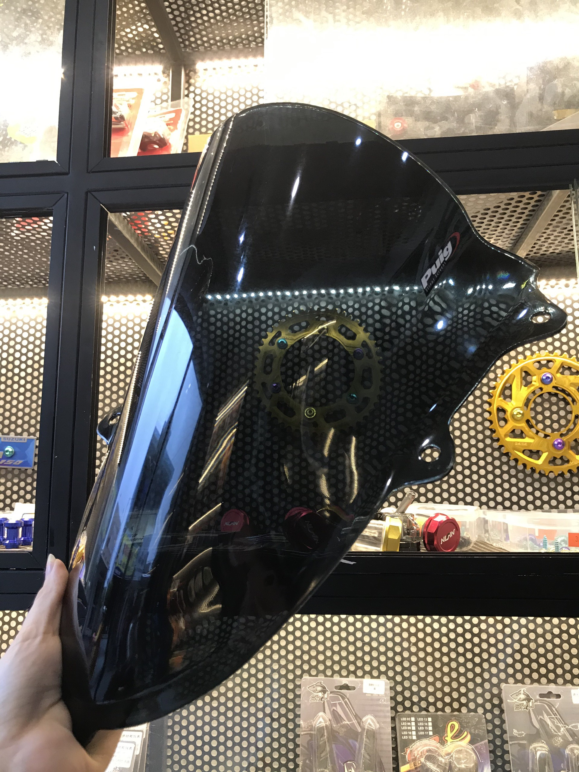 Kính chắn gió R15v3 Puig