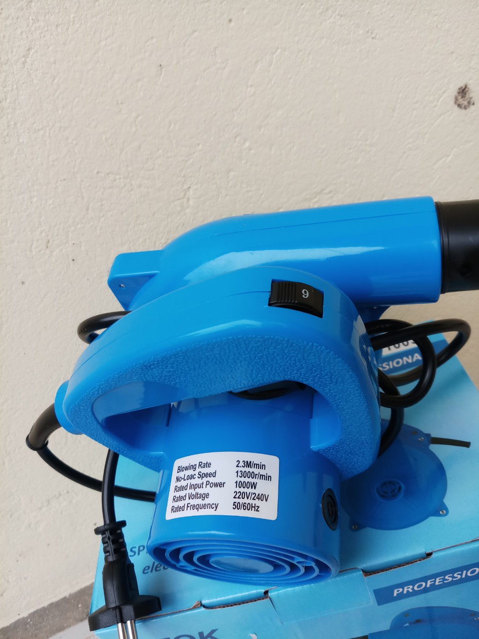 Máy thổi bụi TOK 1003 1000W, 6 cấp thổi