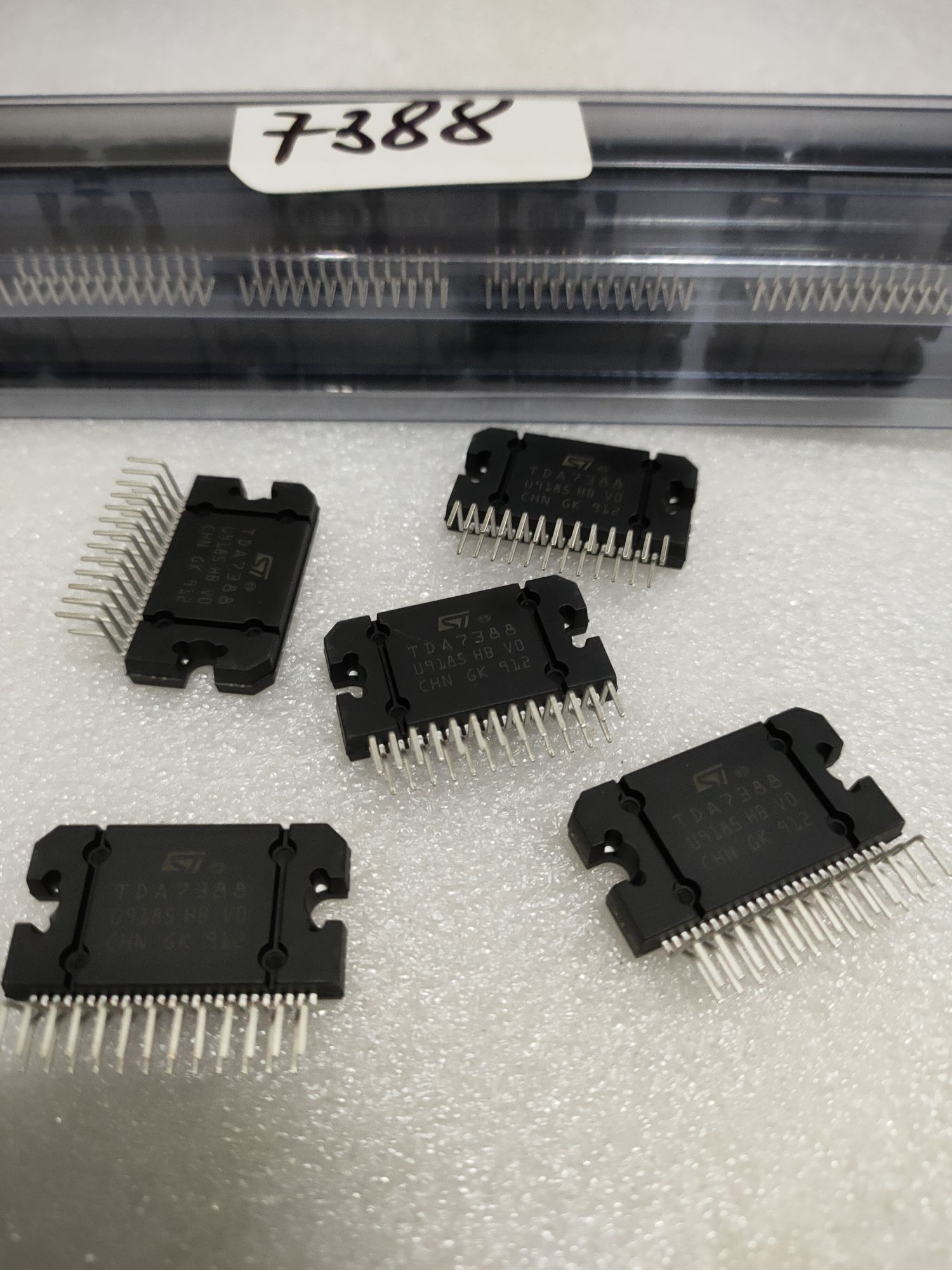 IC Công suất TDA 7388 giá 1 con
