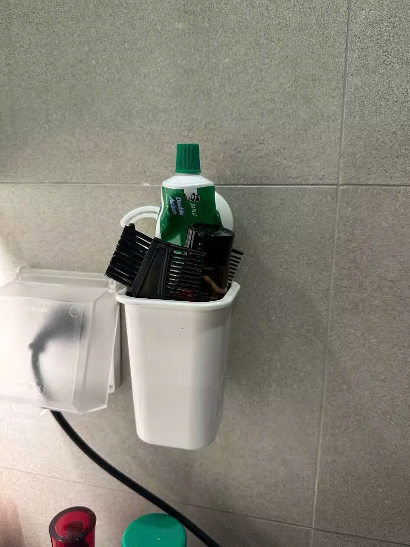 Ống Cắm Bàn Chải