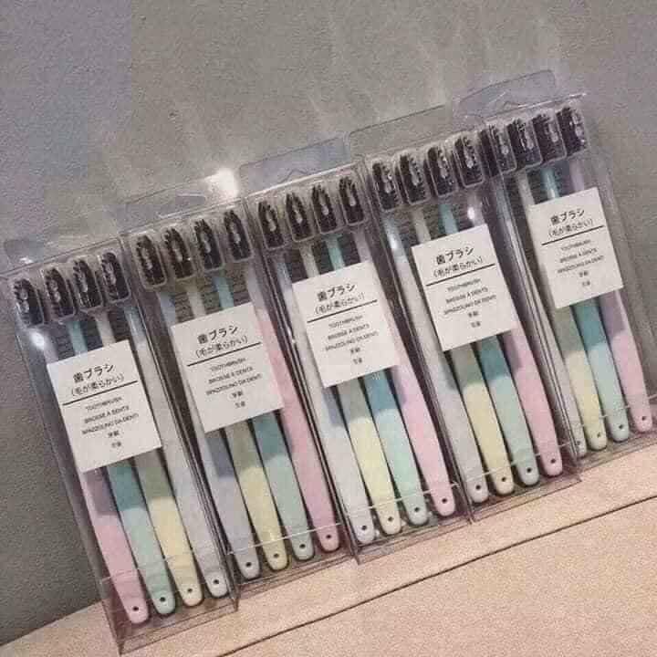 Set 4 bàn chải Muji lúa mạch than tre
