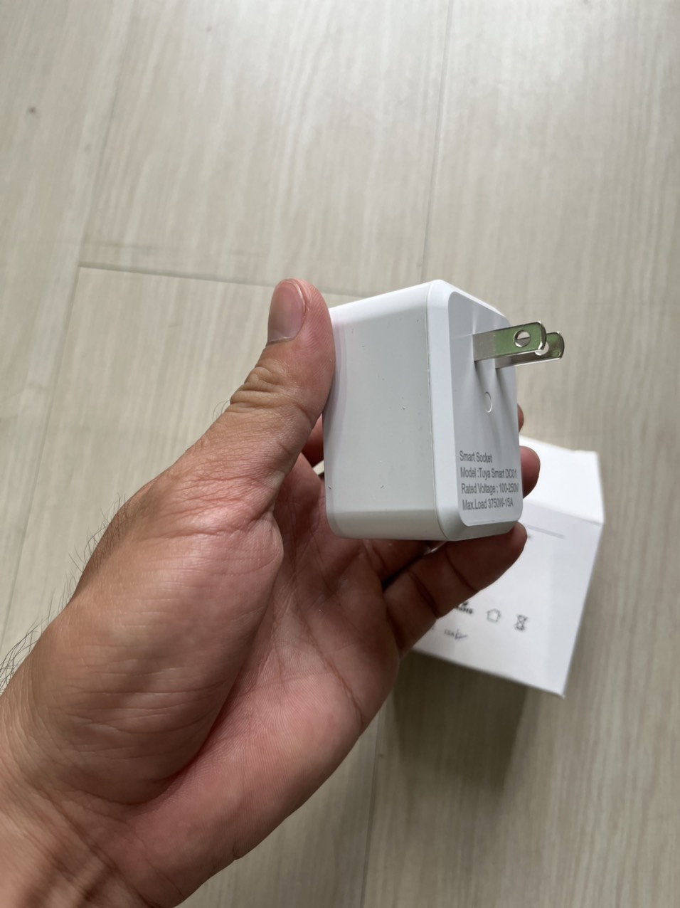 Ổ cắm thông minh wifi tuya