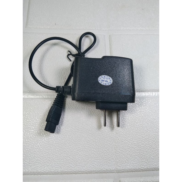 DÂY SẠC ĐÈN PIN ĐỘI ĐẦU 2 CHẤU VÀ CHUI TRÒN