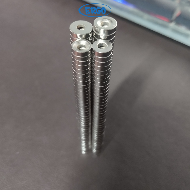 Nam châm đất hiếm có lỗ nhiều kích thước lực từ mạnh