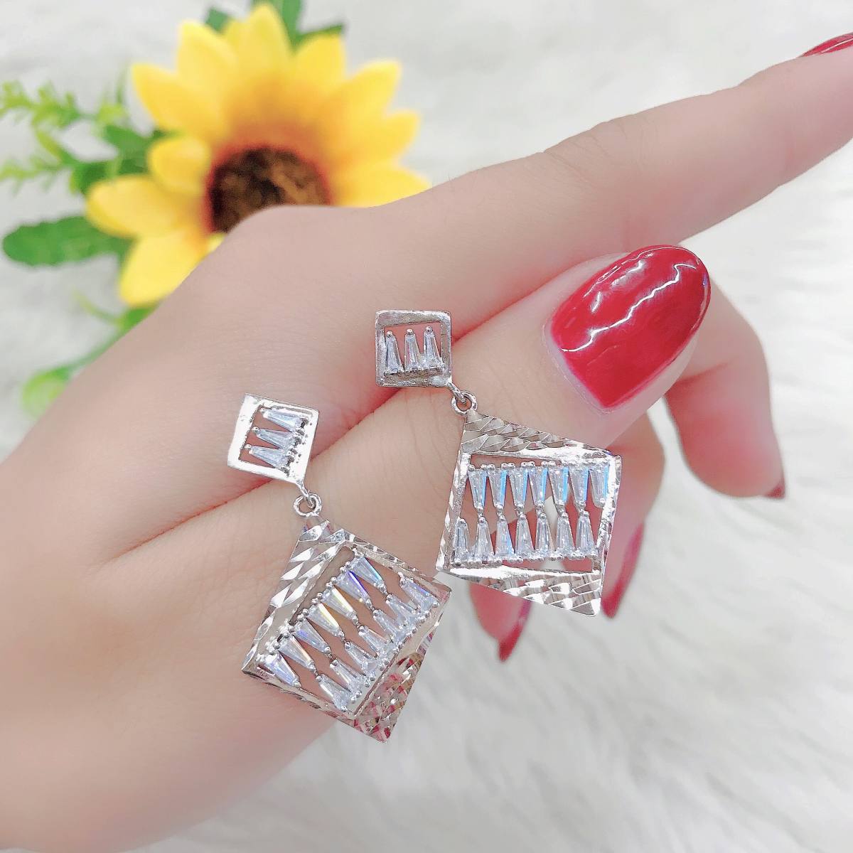 Bông tai nữ mạ vàng đính đá m3 10.12 38r