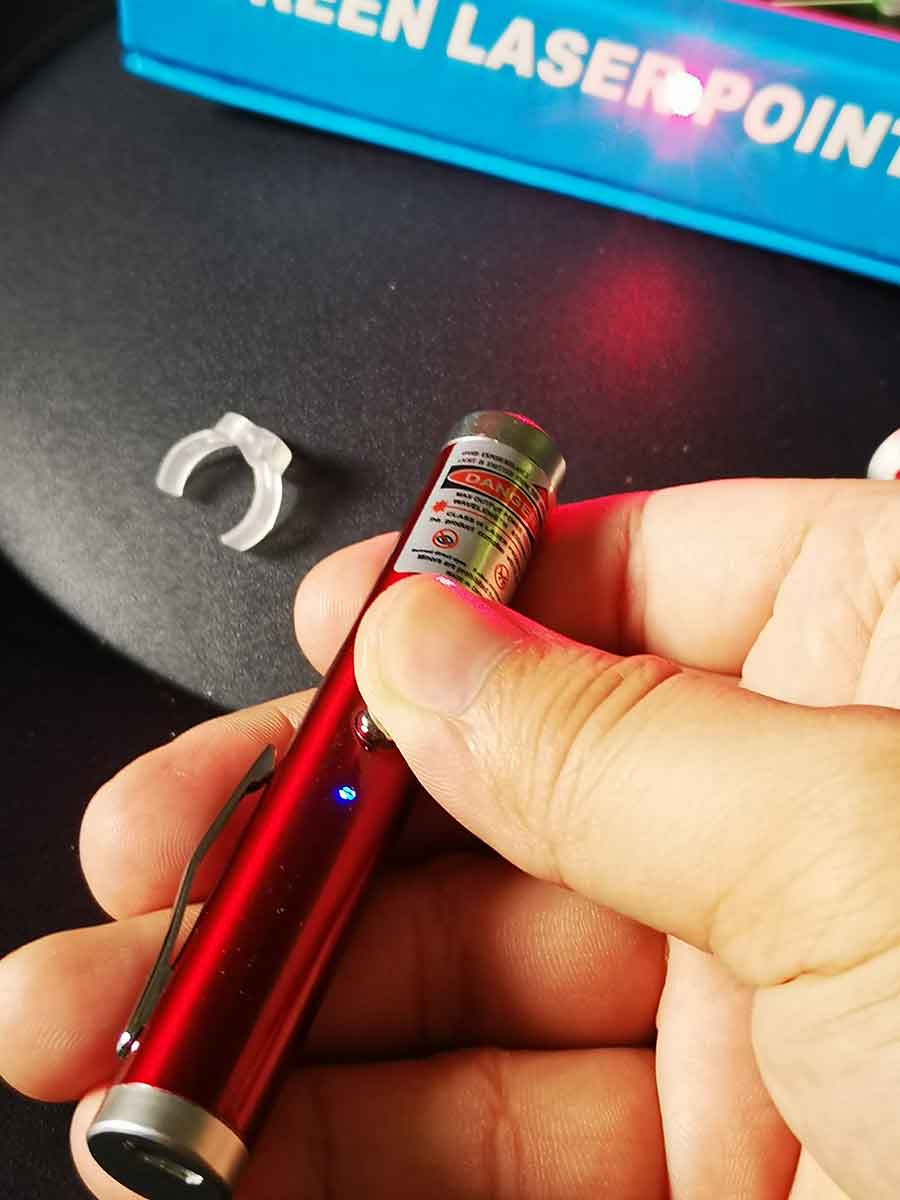 Bút Laze Sạc USB Mini 9cm Tia Đỏ Giá Rẻ
