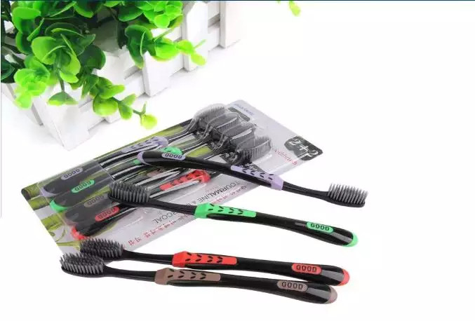 Set 4 Bàn chải đánh răng than hoạt tính Hàn Quốc