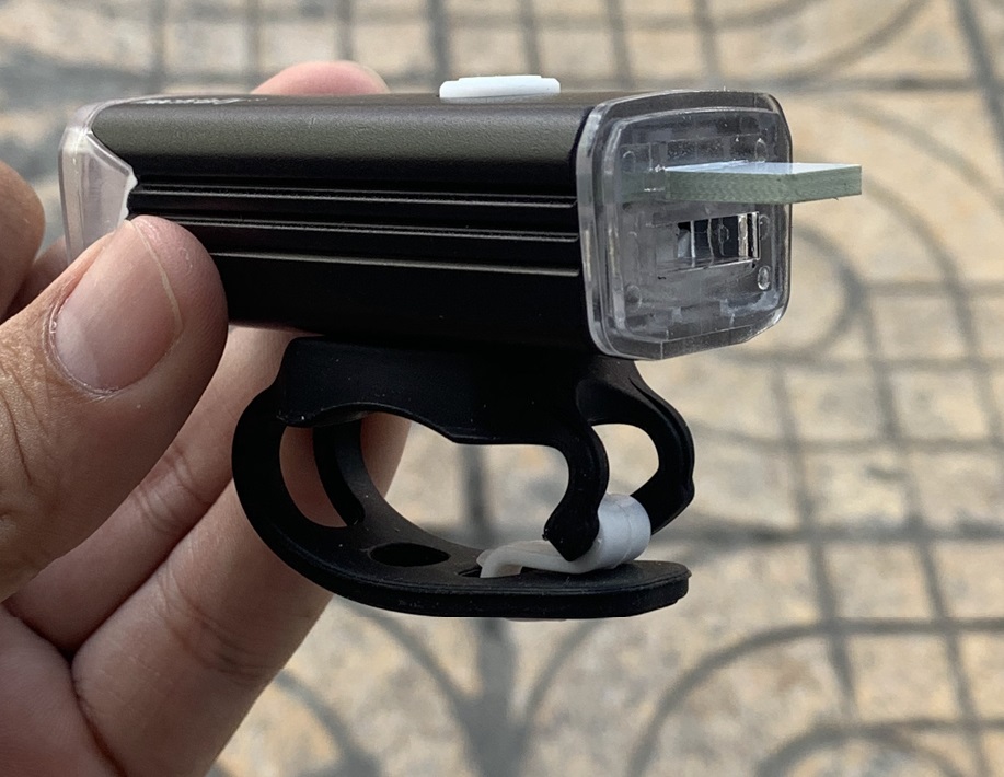 Đèn pha gắn trên xe đạp sạc cổng USB chất lượng cao