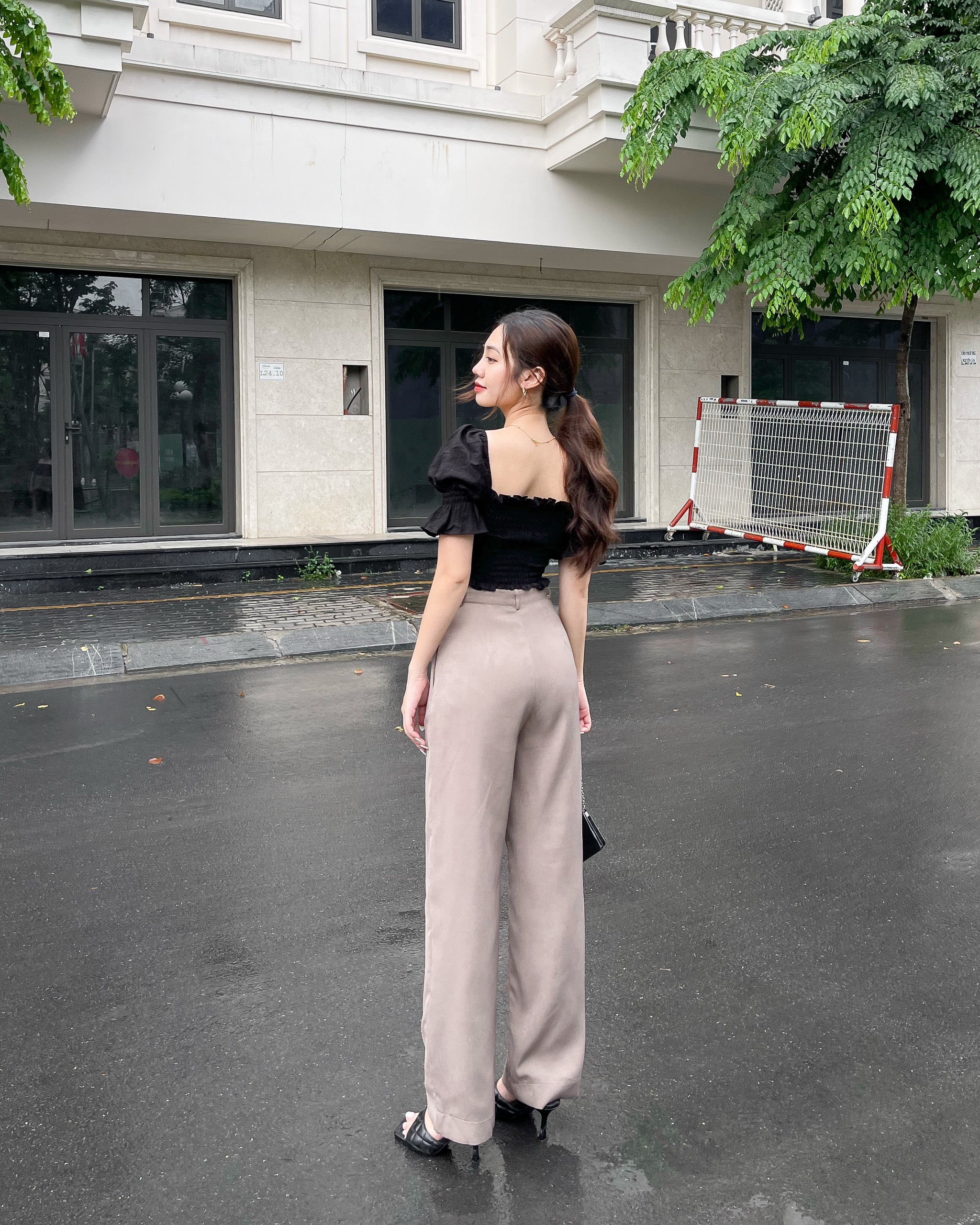 ZAREEN | QUẦN TÂY ỐNG SUÔNG BASIC TRS21 NÂU
