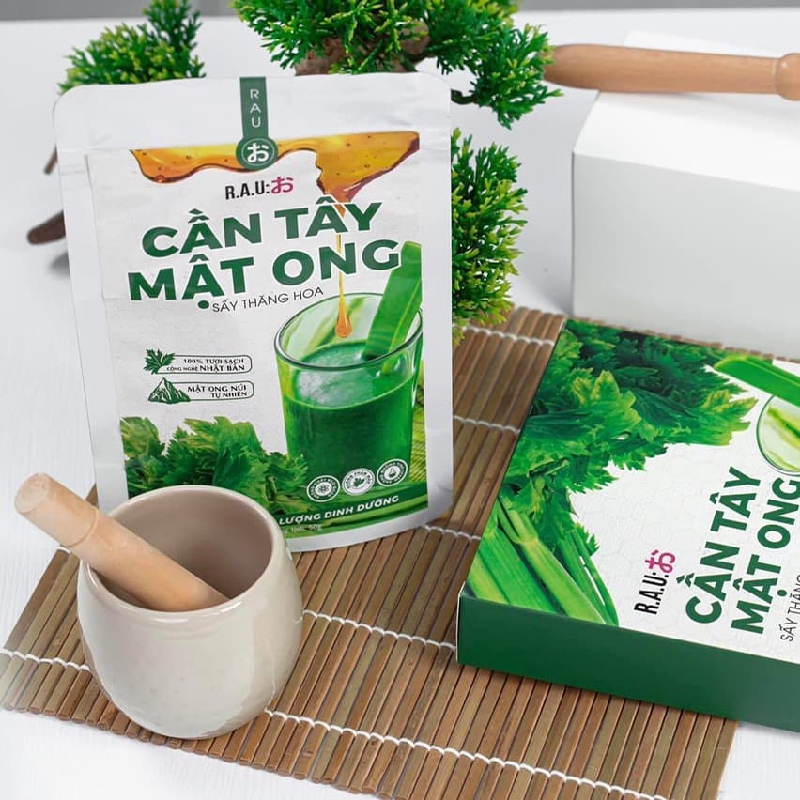 Bột cần tây mật ong Motree chính là liệu trình giảm cân hoàn toàn tự nhiên và lành tính nhất hiện nay. Với nguyên liệu được tuyển chọn cẩn trọng và được canh tác tại khí trời Đà Lạt - thủ phủ của thực phẩm xanh. Kết hợp với quy trình sản xuất hiện đại và