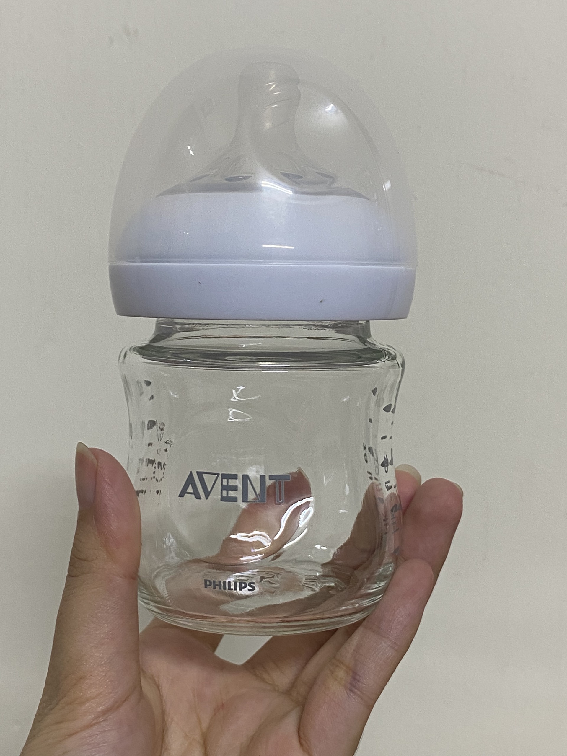 Thanh lý Bình thủy tinh avent natural 120ml