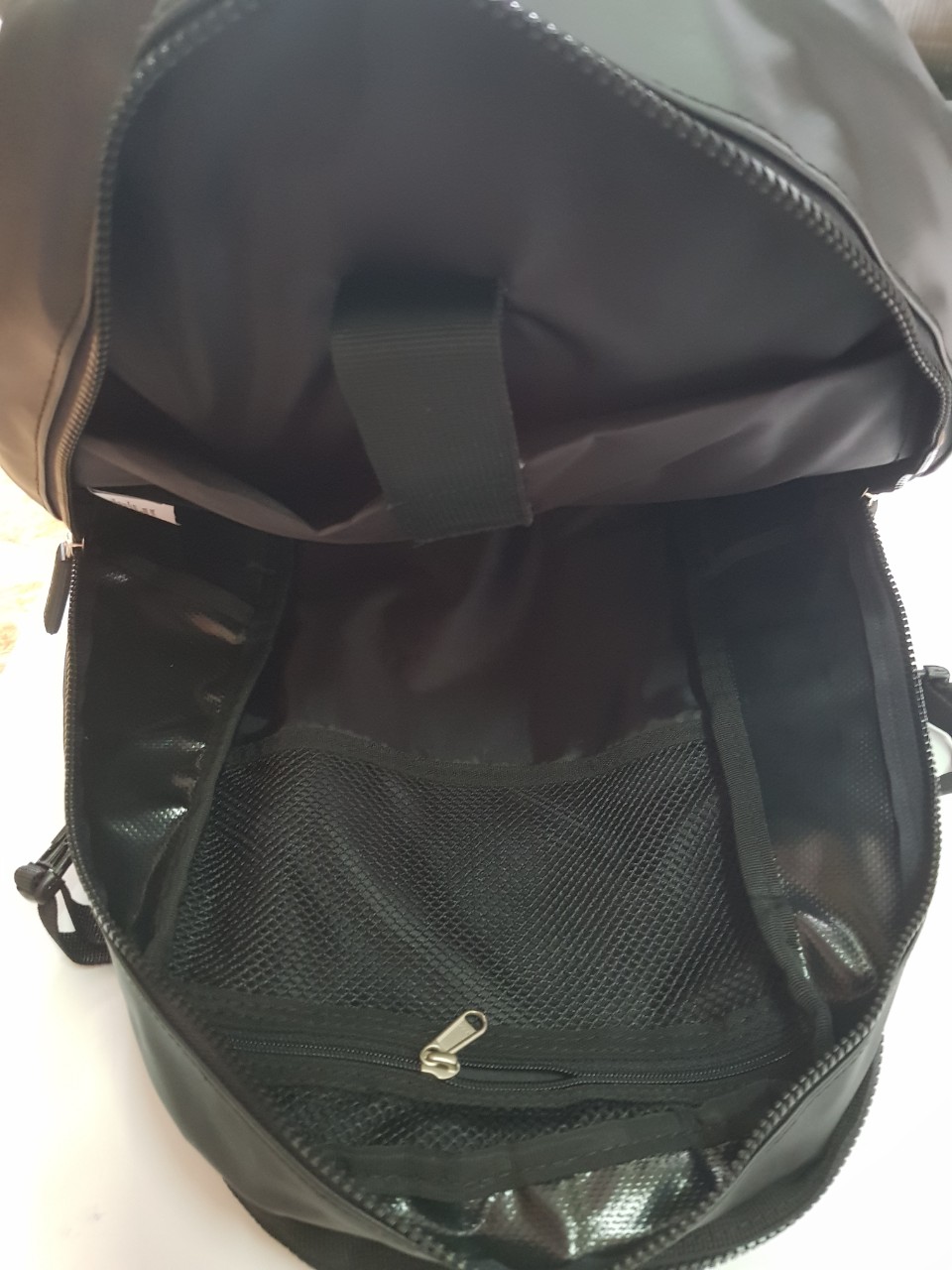 Balo Superdry tiện ích chống nước