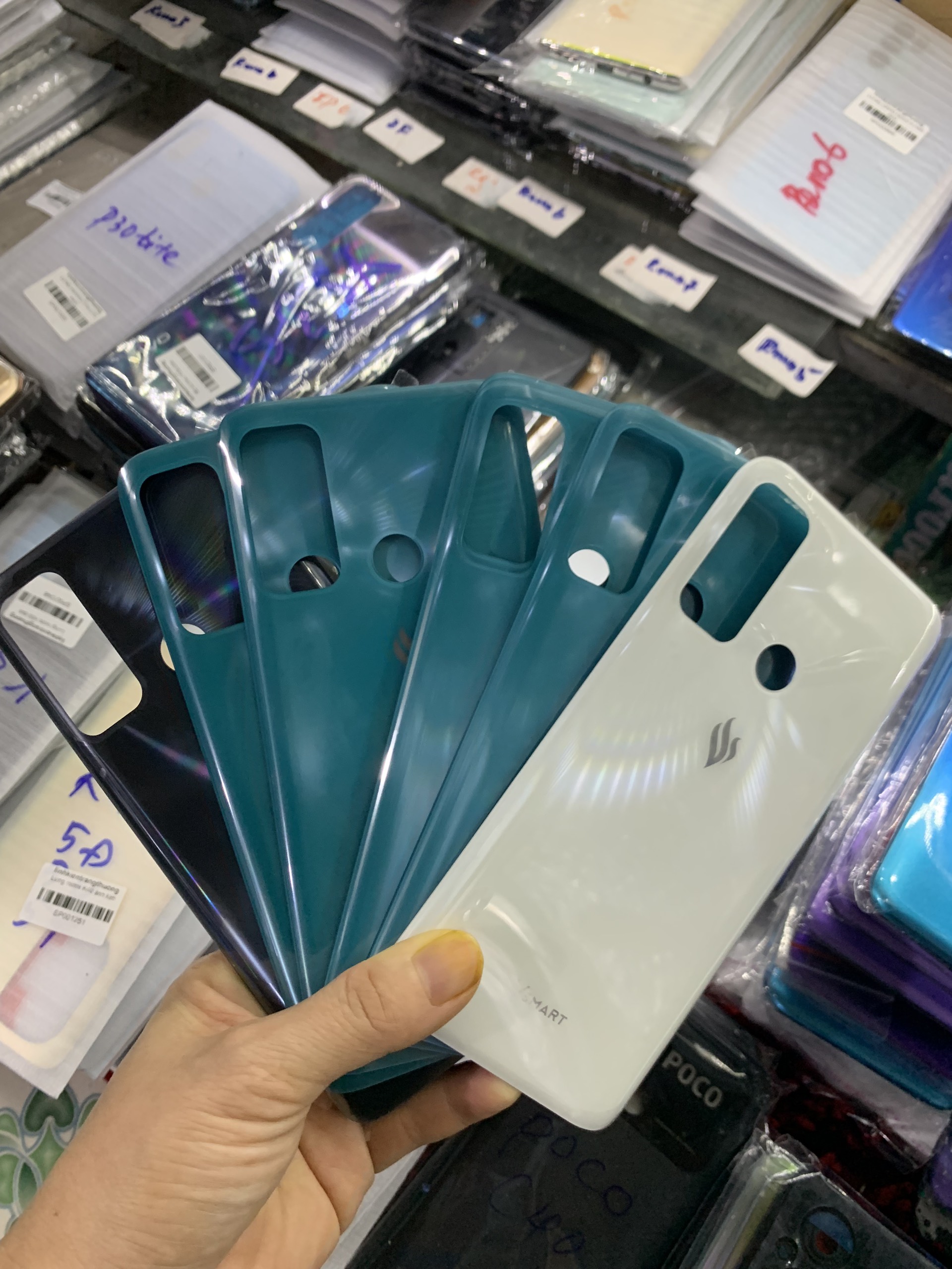 miếng lưng sau nắp lưng sau điện thoại vsmart live 4