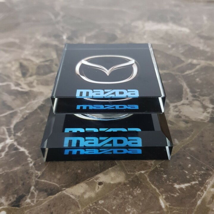 Nước hoa pha lê cao cấp logo Mazda