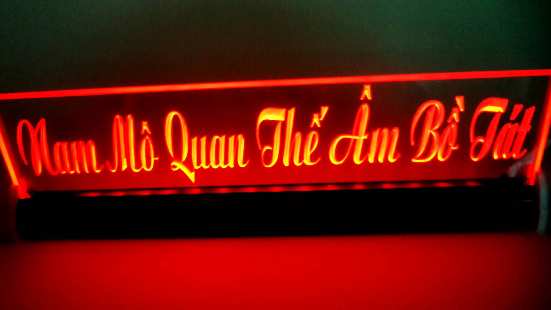 Tranh điện -  đèn led đổi màu - Nam Mô Quan Thế Âm Bồ Tát - cao 9cm x dài 30cm