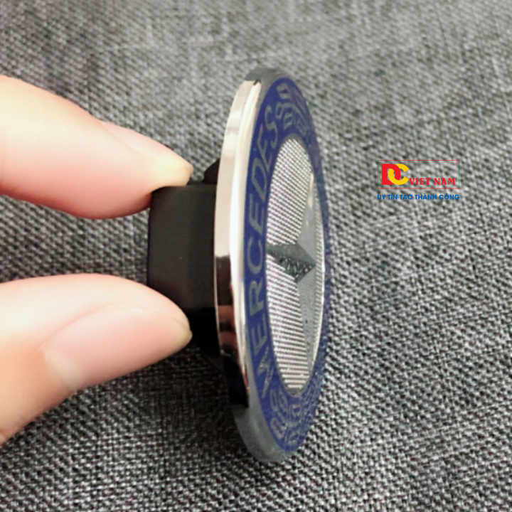 Logo nắp capo đầu xe ô tô-Mercedes W204 - Đường kính 57mm