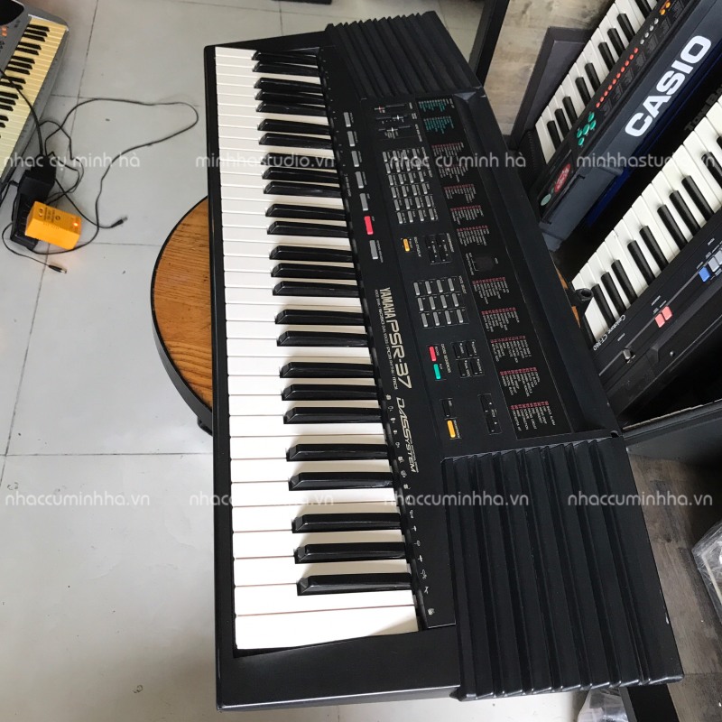 Organ Yamaha PSR-37 DASSYSTEM. Đàn đã qua sử dụng, chạy hoàn hảo.