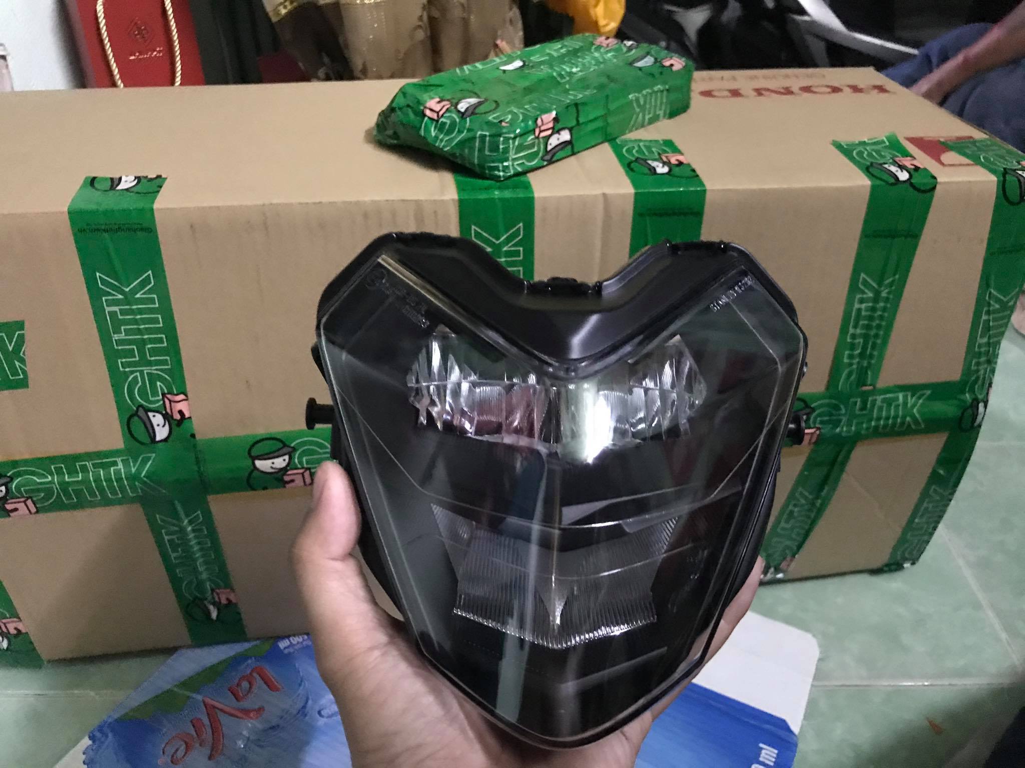 Đèn pha winner màu khói V8