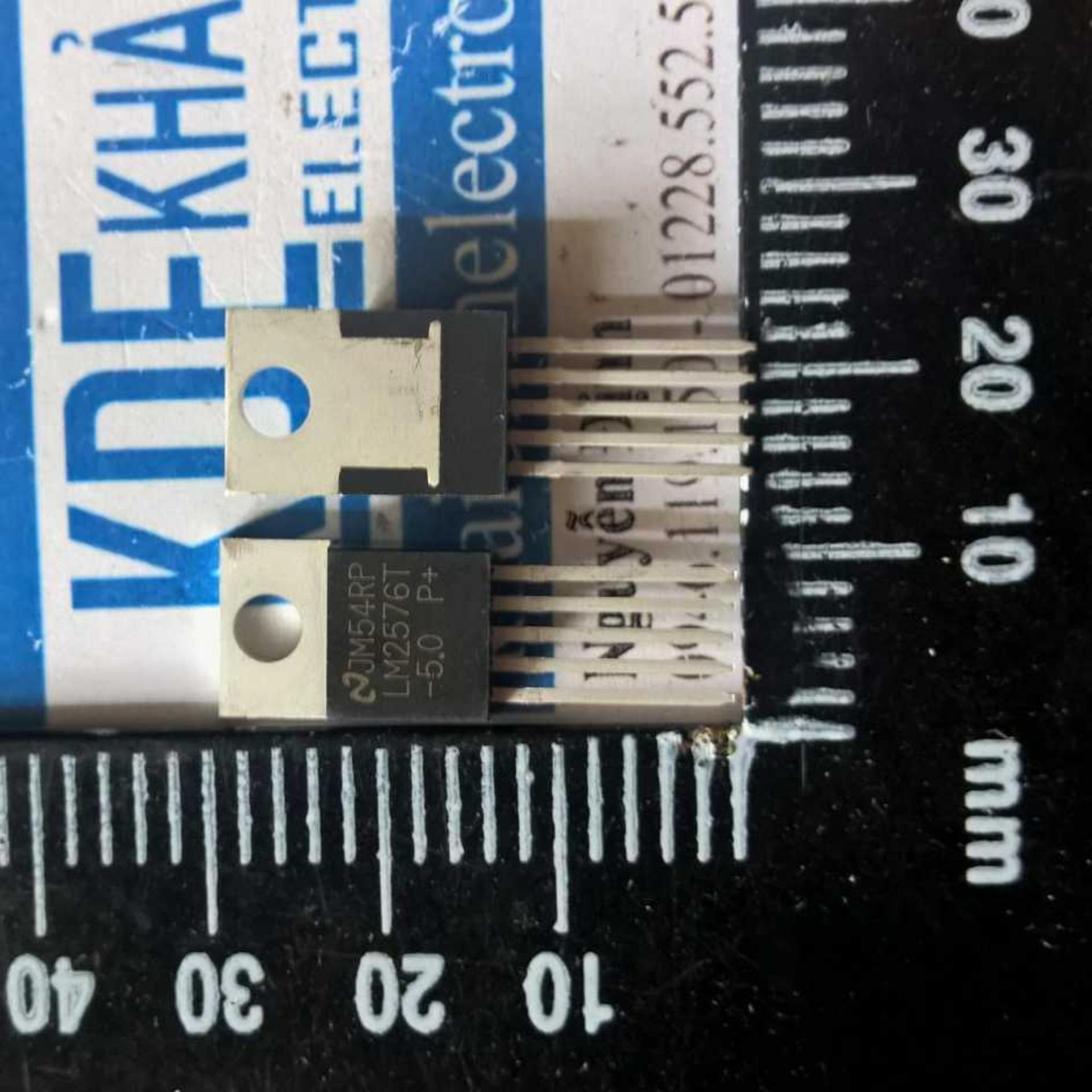 5 con lm2576t-5.0 5v lm2576 2576 to-220-5 ic buck power nguồn giảm áp kde1528