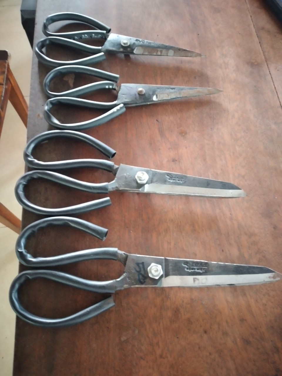 Kéo sắt lớn