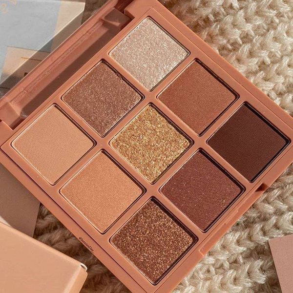 Bảng Phấn Mắt 9 Ô 3CE Multi Eye Color Palette Overtake