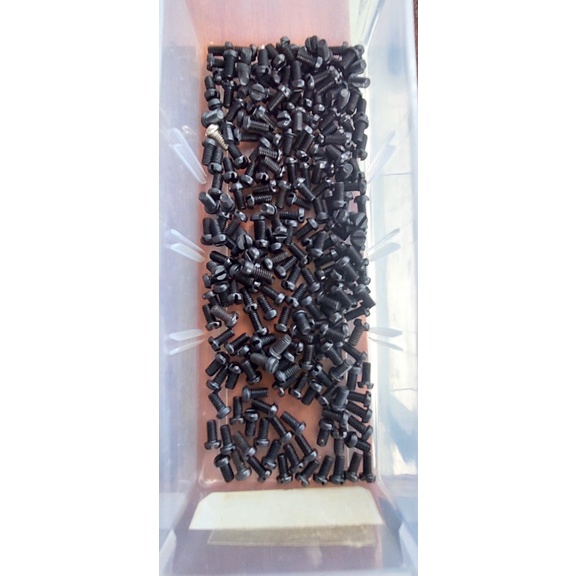 ốc răng cưa máy may công nghiệp