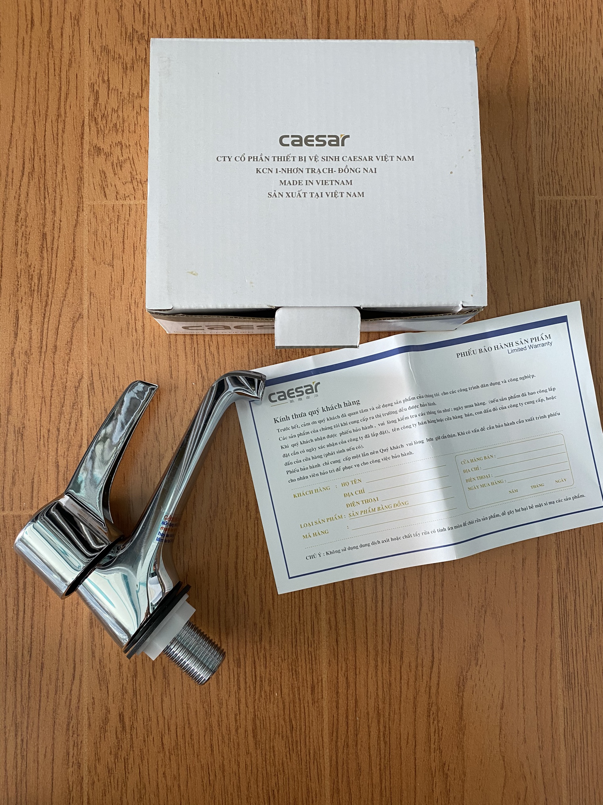 Vòi lavabo lạnh Caesar B104C