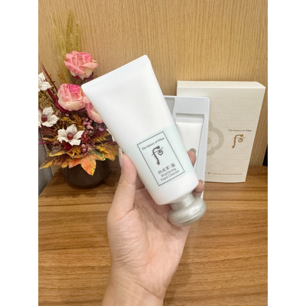 Set sữa rửa mặt Whoo trắng ,dưỡng trắng da 180ml + 40ml