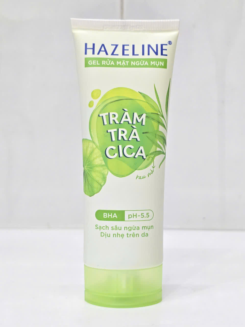 Sữa Rửa Mặt HAZELINE Yến Mạch Dâu Tằm Tràm Trà Cica Nghệ Hoa Cúc 100g