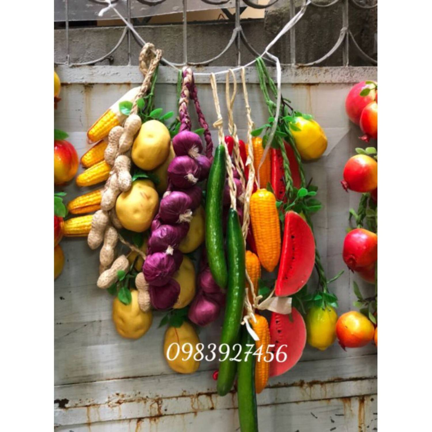 Dây hành tỏi ớt, lạc trang trí (củ quả giả)