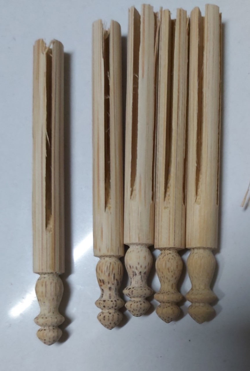 Combo 4 chân tre tiện cho lồng vuông